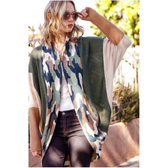 Camo Print Color Block Cardigan - Picture 3 of 6